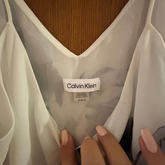 Brand new with tags- Calvin Klein - Picture 4 of 7